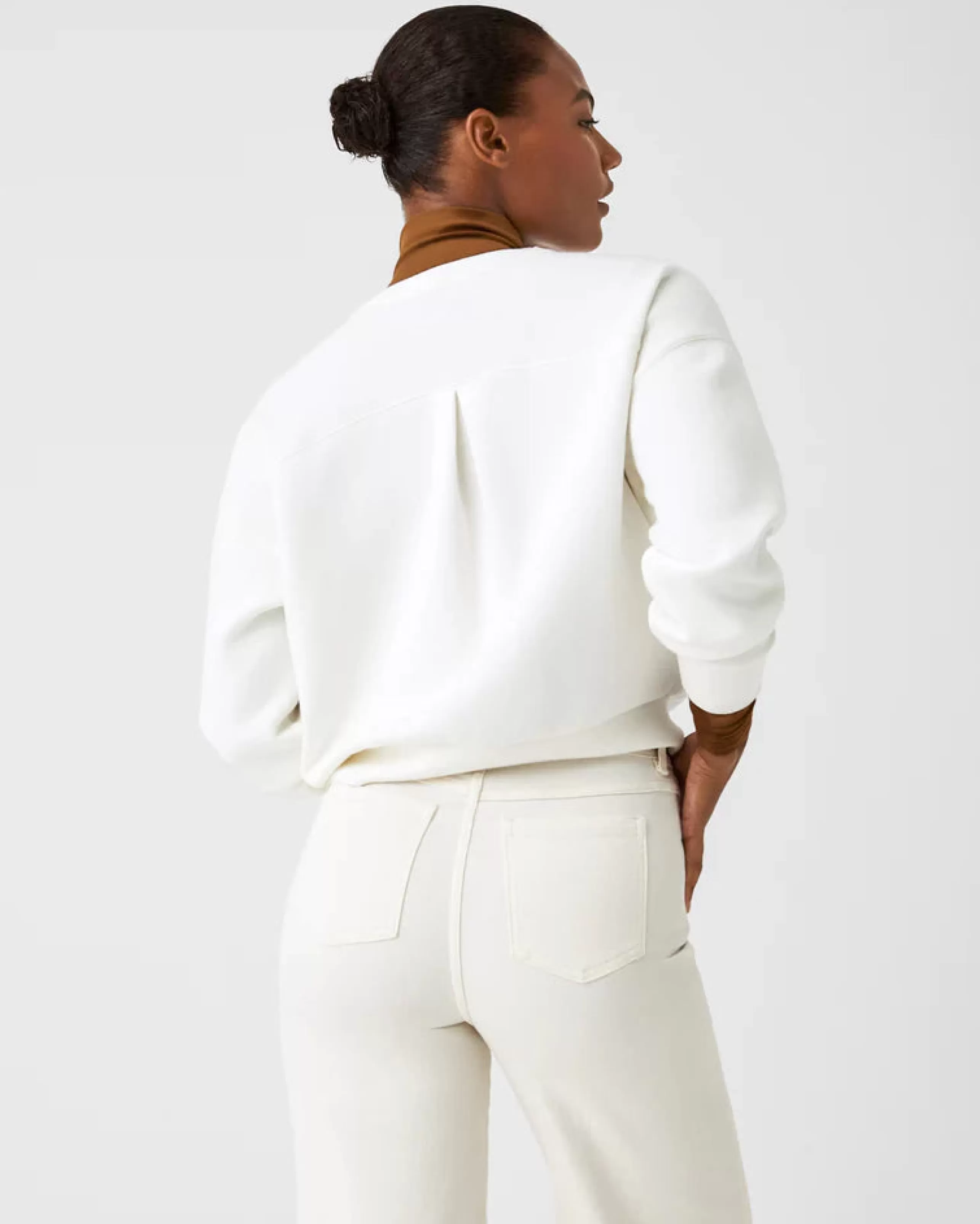 SPANX Athelisure^Airessentials Crew Pullover In Powder