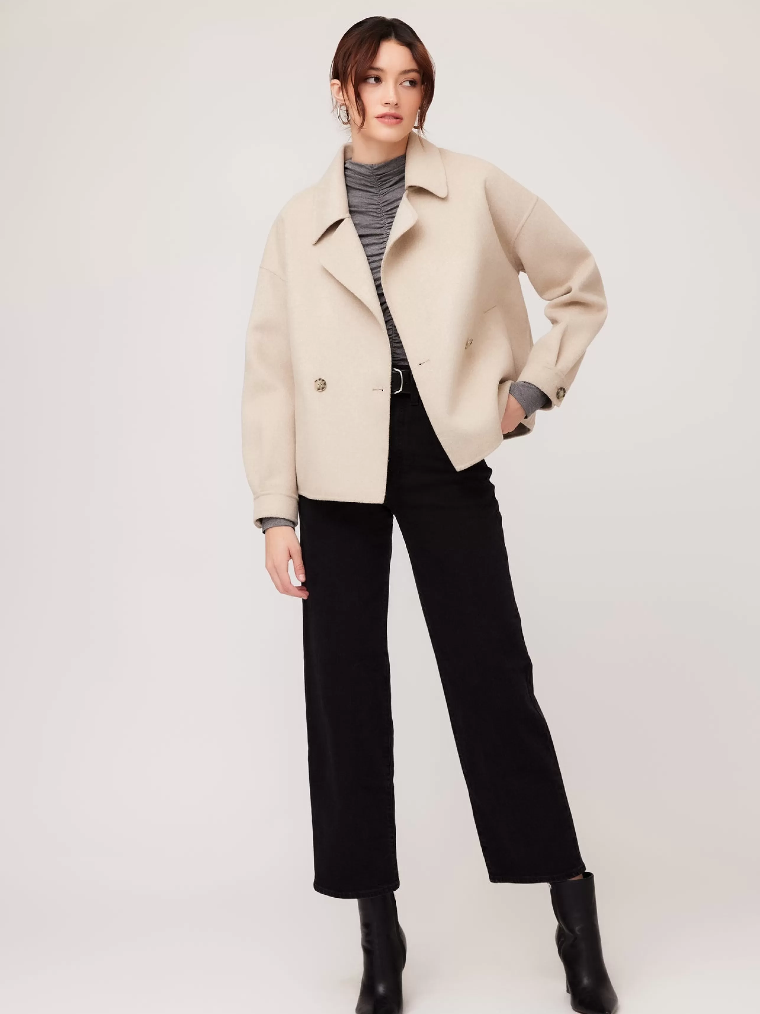 FIFTEEN TWENTY Outerwear^Cropped Jacket In Sand