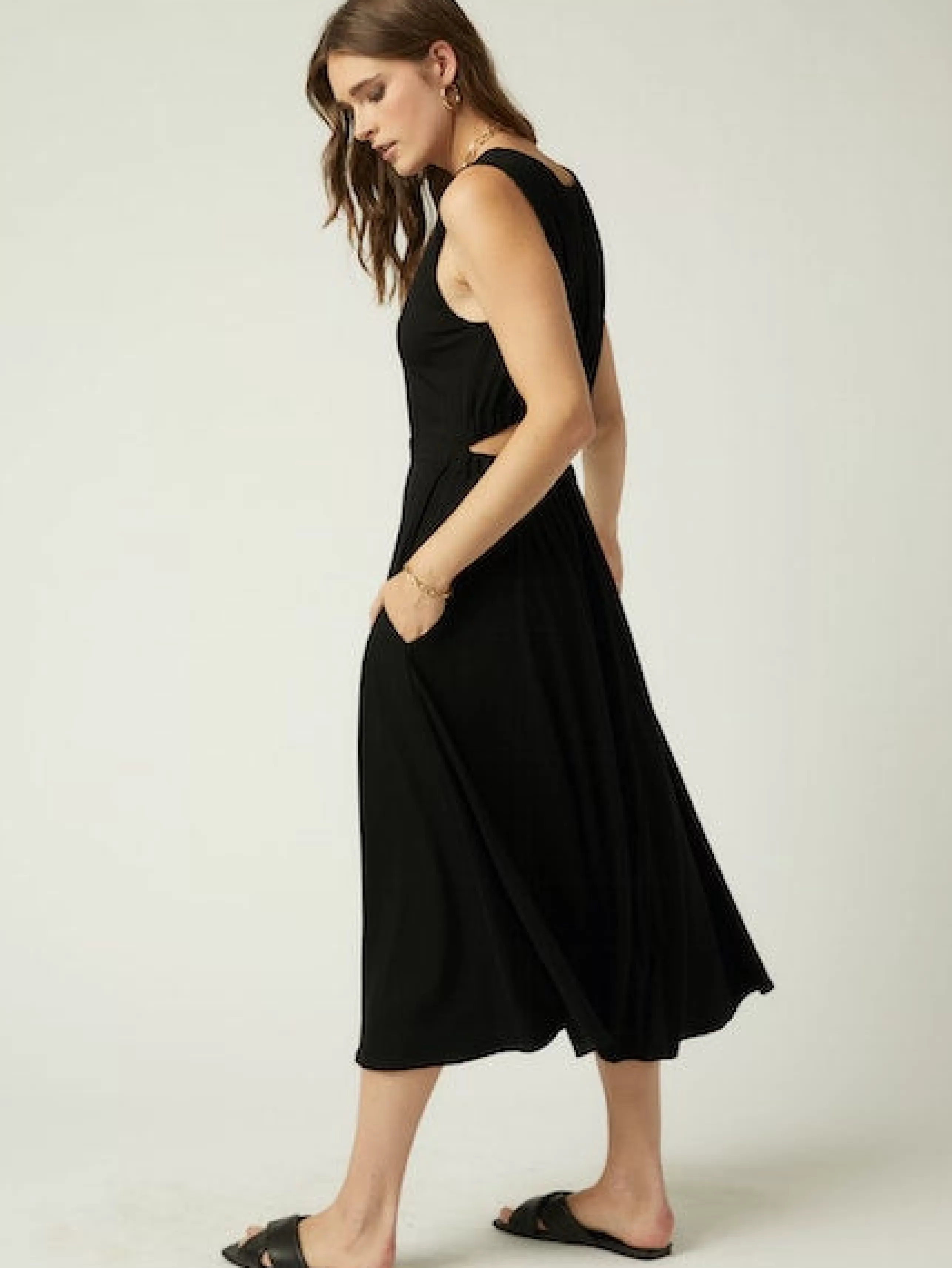 FIFTEEN TWENTY Dress Shop^Open-Back Dress In Black *Final Sale*