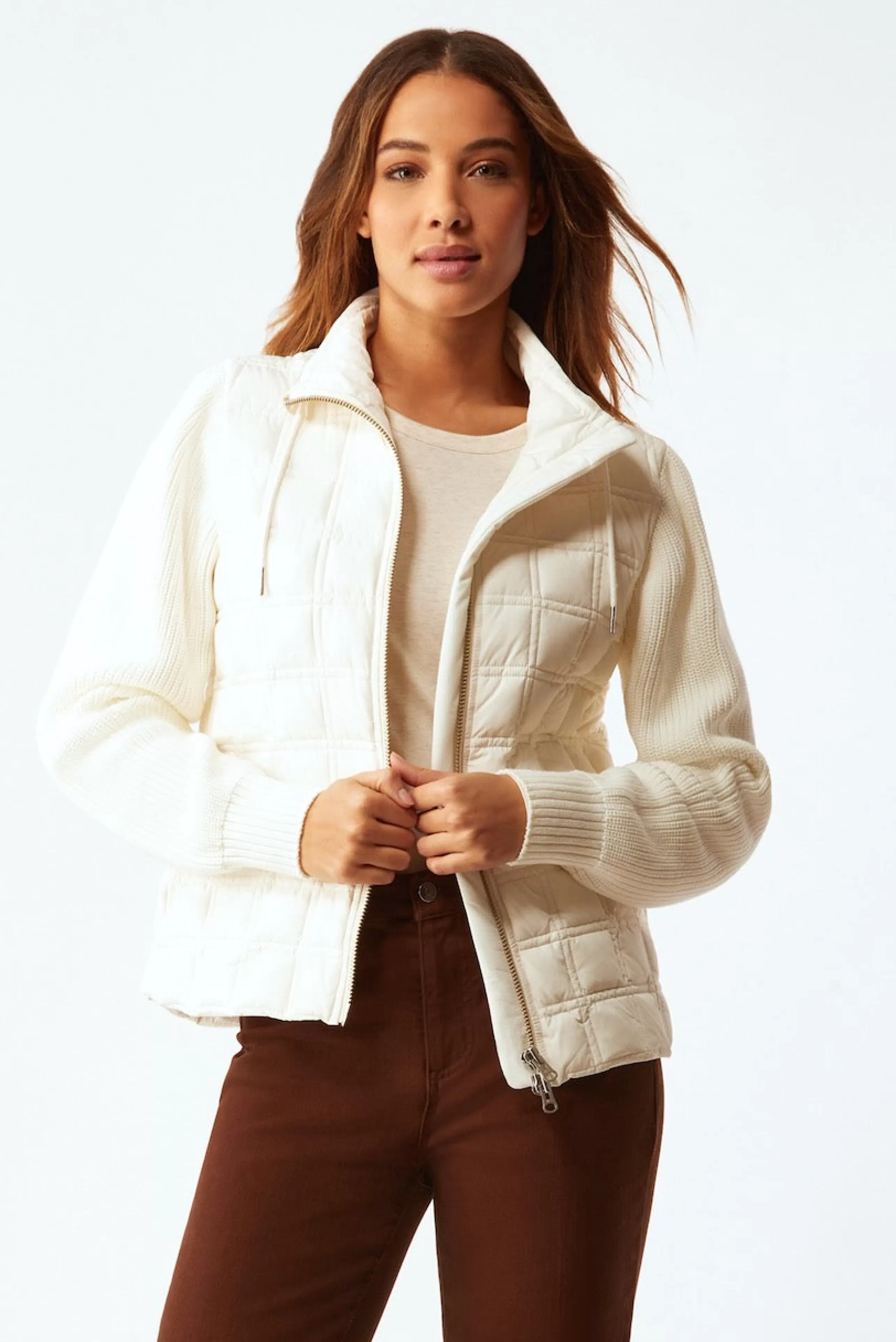 ECRU Athelisure^Puffer Jacket With Sleeves In Cream