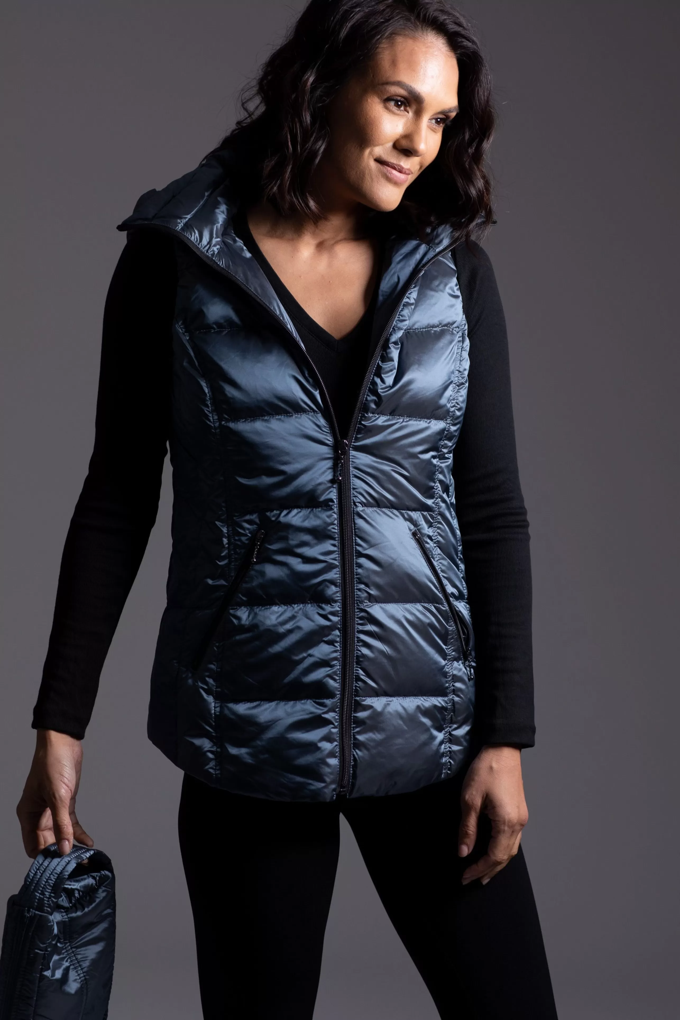 ANORAK Athelisure^Short Metallic Hooded Down Vest In China Blue