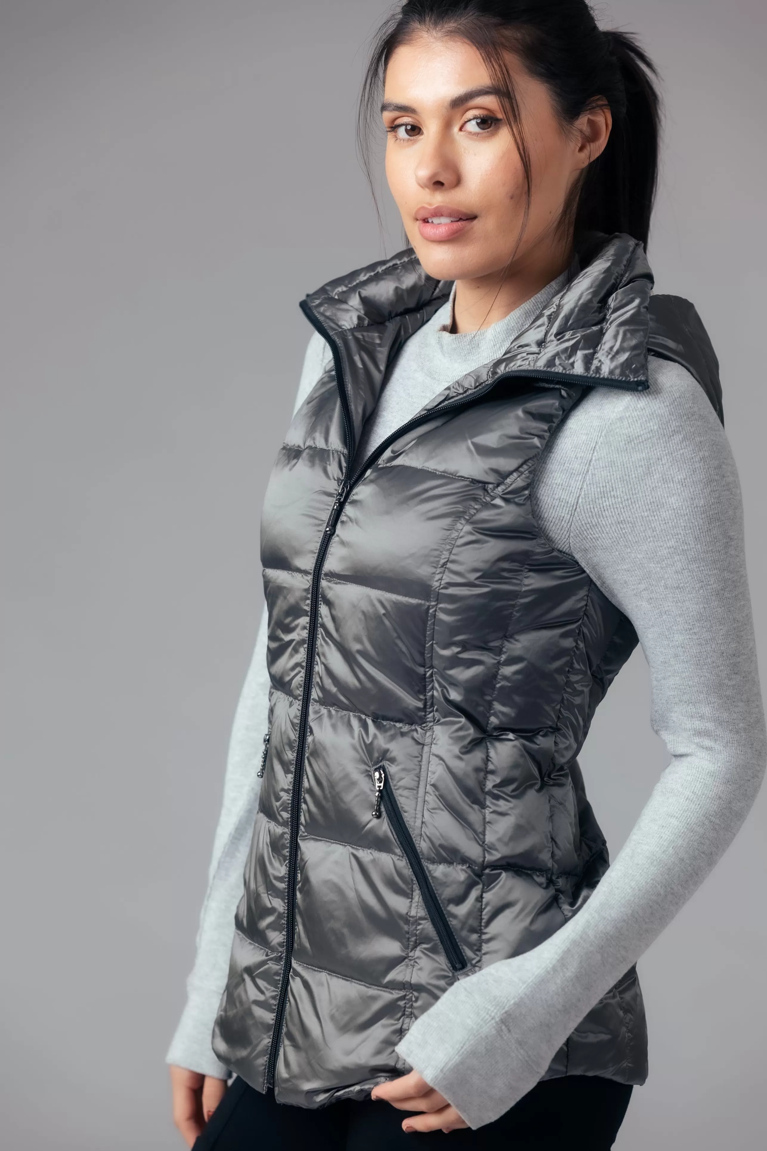 ANORAK Athelisure^Short Metallic Hooded Down Vest In Sterling Grey