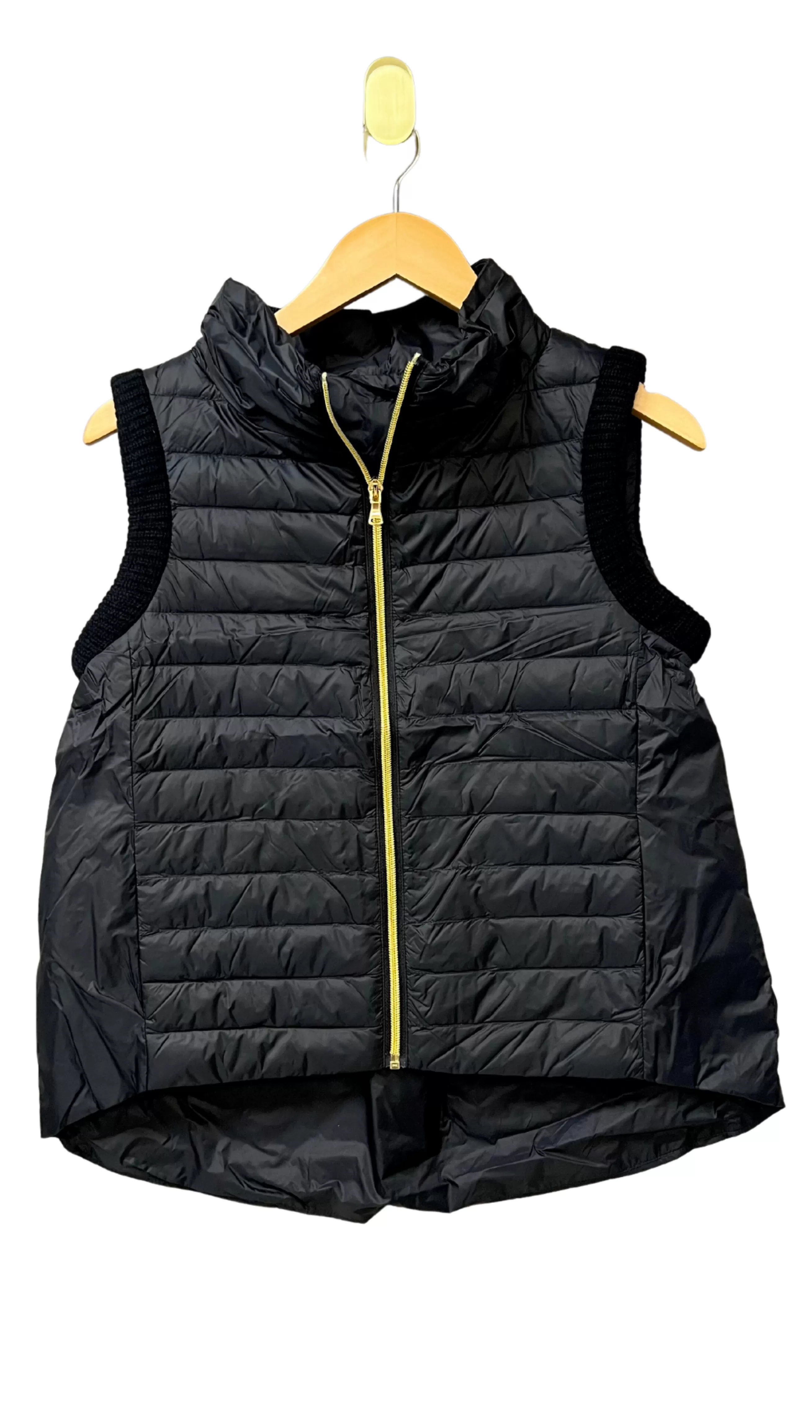 CORTLAND PARK Athelisure^Wynn Gilt Puffer Vest In Black